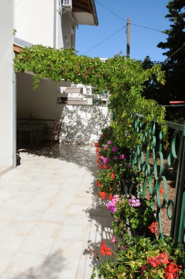 Apartmani Dora Μούρτερ Εξωτερικό φωτογραφία