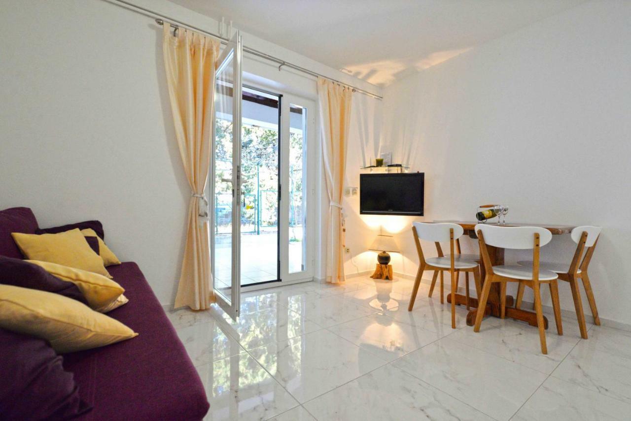 Apartmani Dora Μούρτερ Εξωτερικό φωτογραφία
