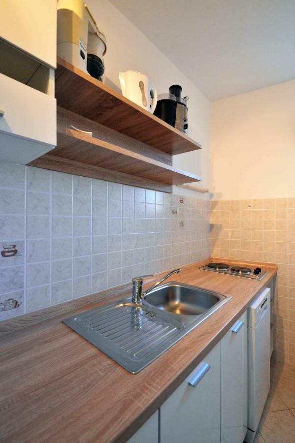 Apartmani Dora Μούρτερ Εξωτερικό φωτογραφία