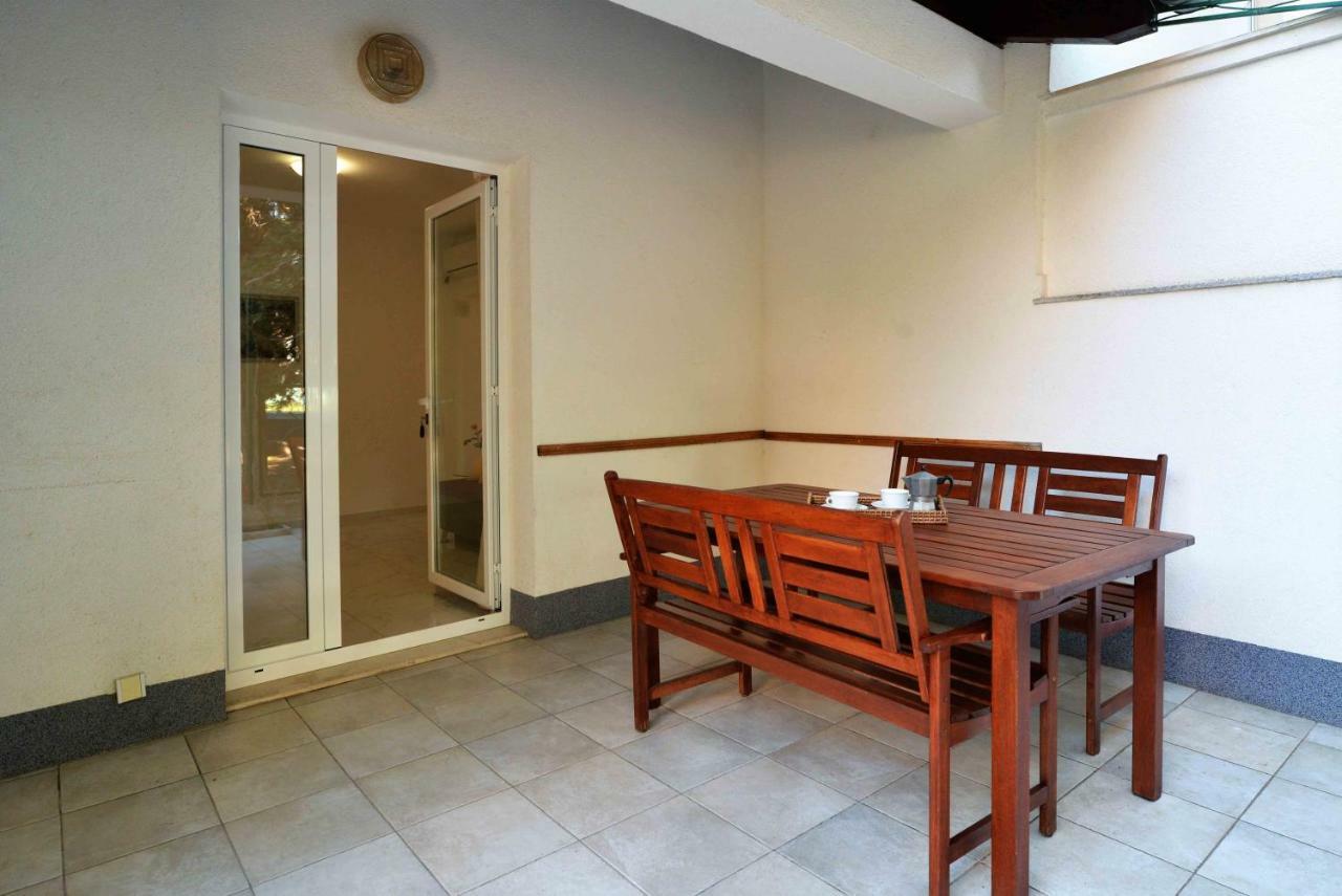 Apartmani Dora Μούρτερ Εξωτερικό φωτογραφία