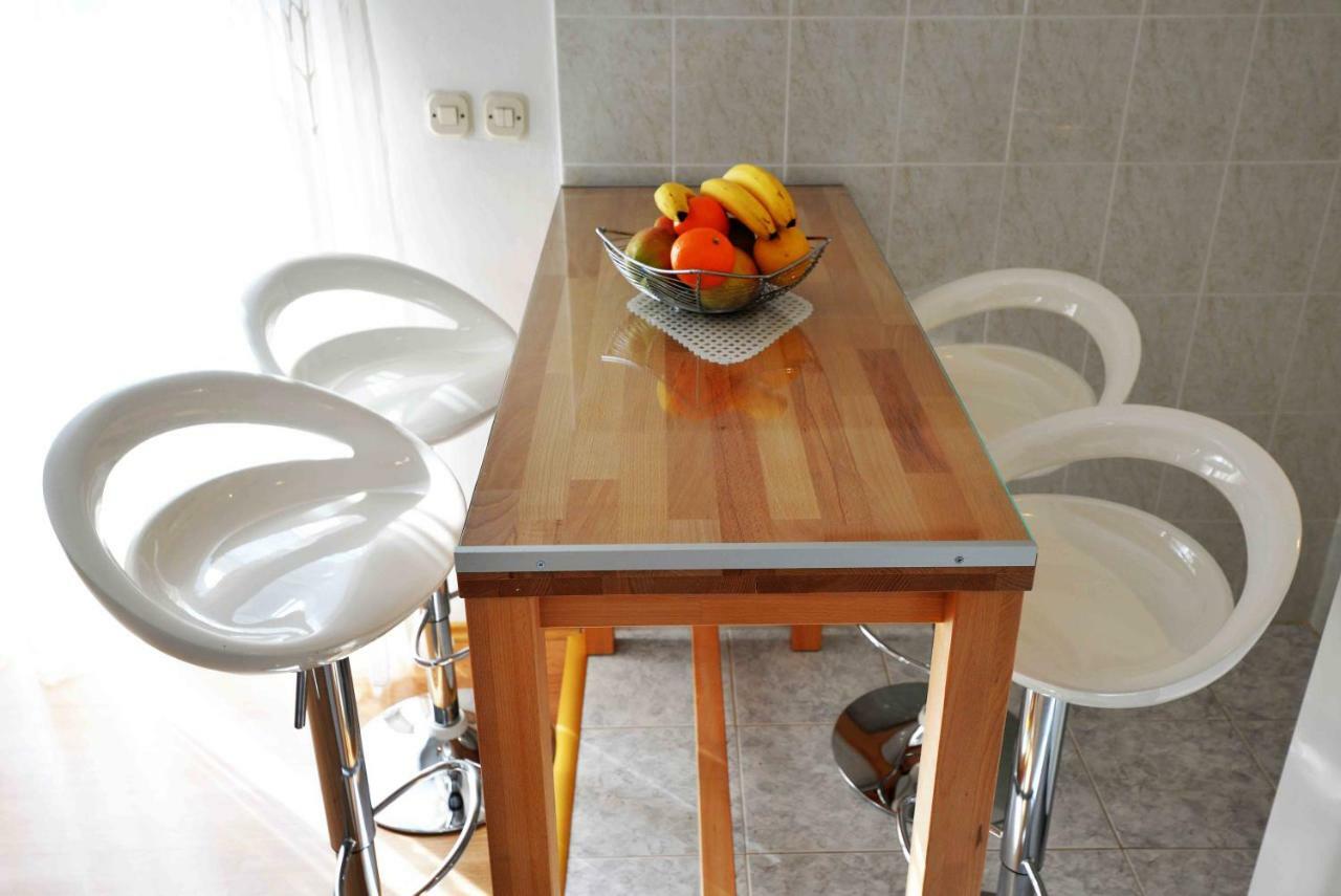 Apartmani Dora Μούρτερ Εξωτερικό φωτογραφία