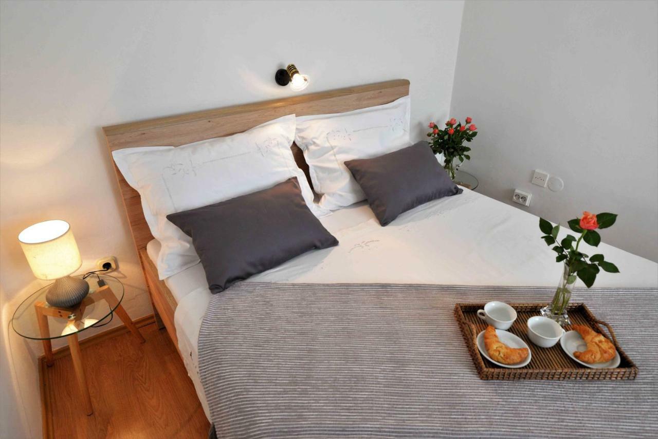 Apartmani Dora Μούρτερ Εξωτερικό φωτογραφία