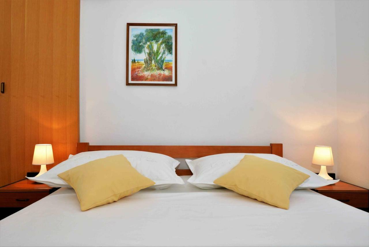 Apartmani Dora Μούρτερ Εξωτερικό φωτογραφία