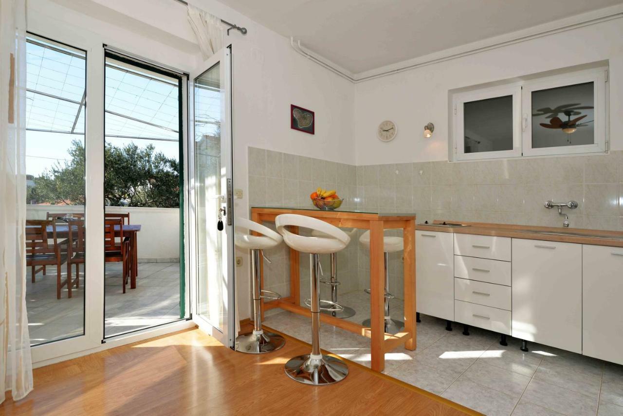 Apartmani Dora Μούρτερ Εξωτερικό φωτογραφία