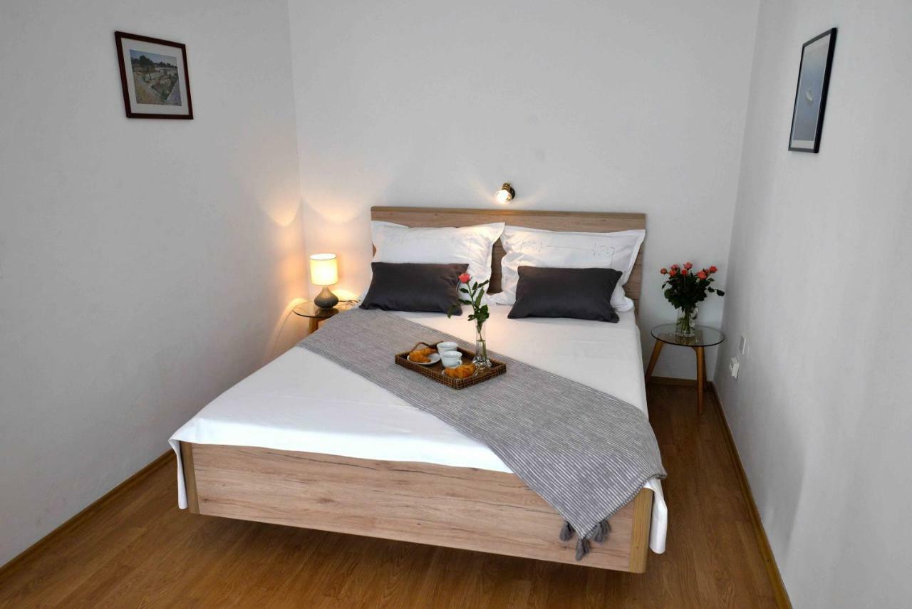 Apartmani Dora Μούρτερ Εξωτερικό φωτογραφία