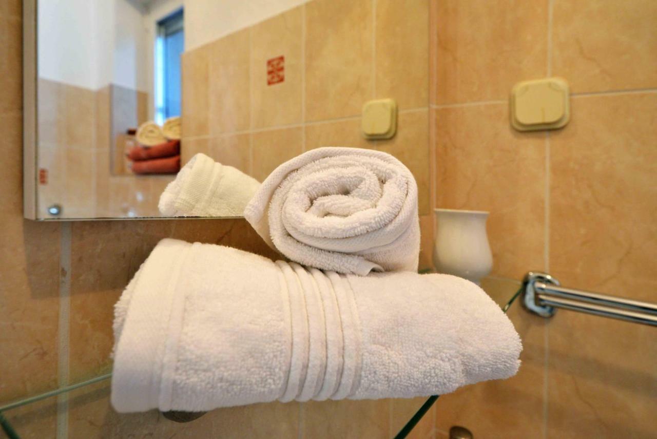 Apartmani Dora Μούρτερ Εξωτερικό φωτογραφία