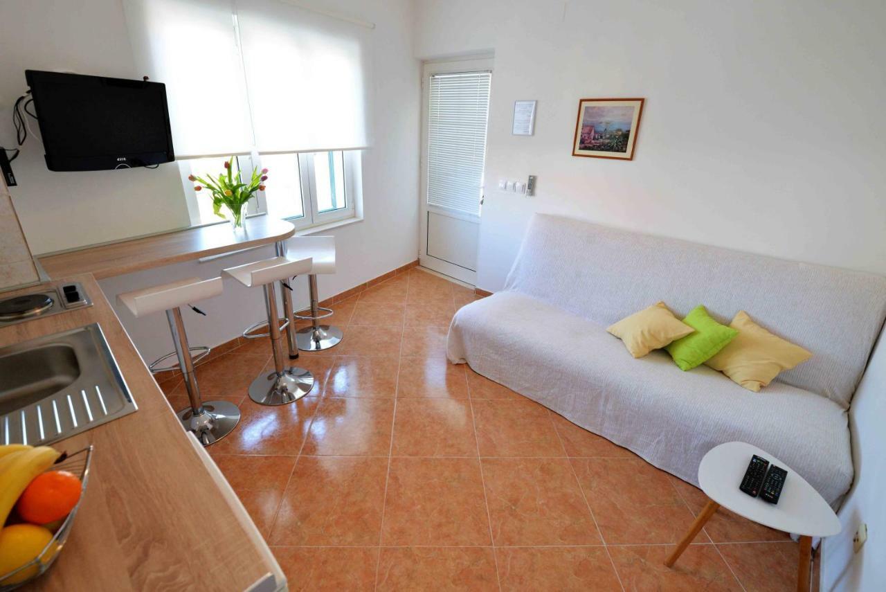 Apartmani Dora Μούρτερ Εξωτερικό φωτογραφία