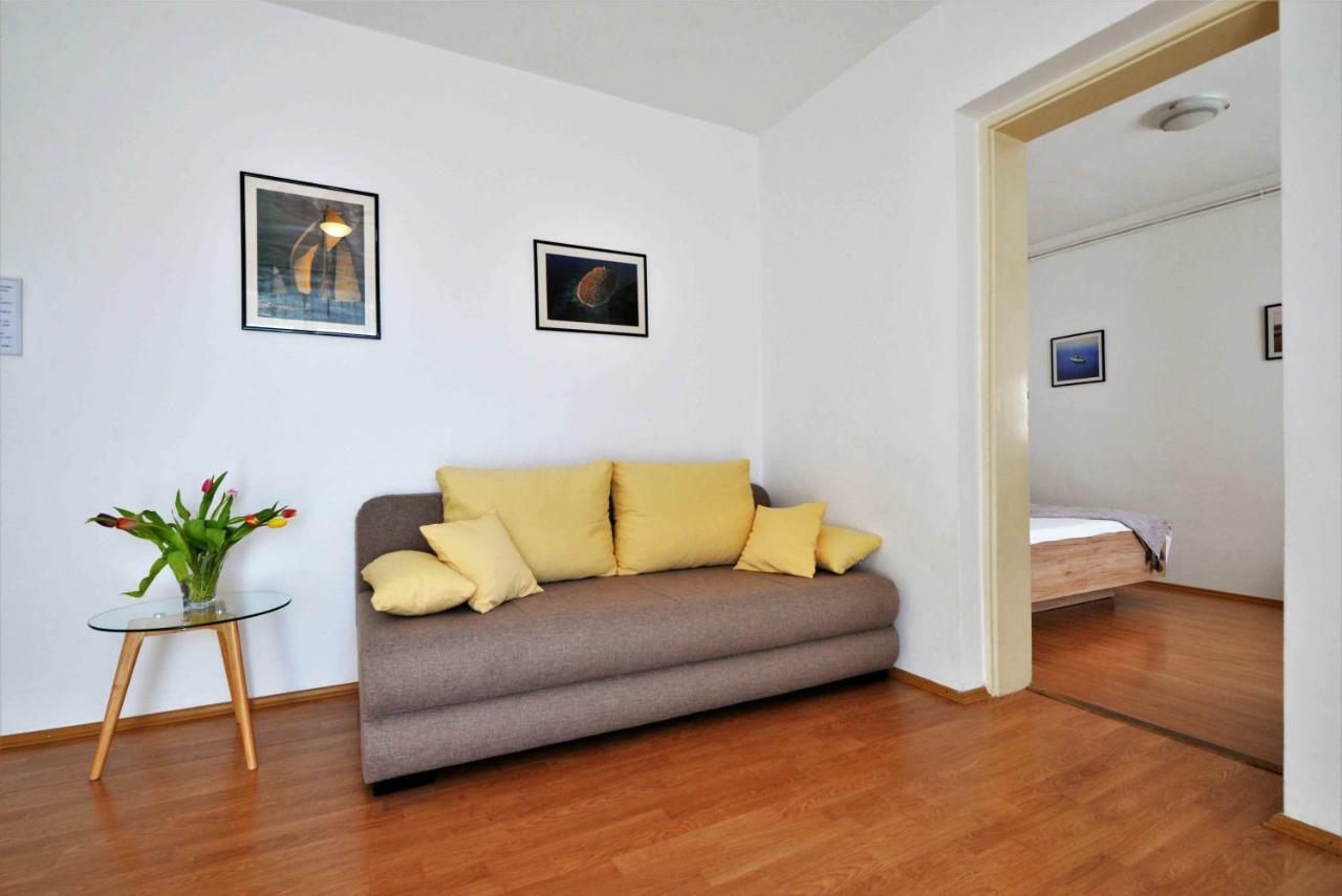 Apartmani Dora Μούρτερ Εξωτερικό φωτογραφία